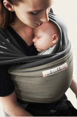 stretchy wrap from je porte mon bebe for baby with epilepsy