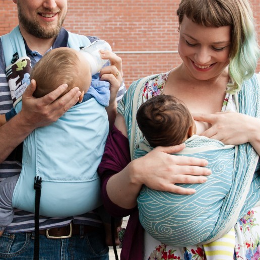 hot weather babywearing and feeding