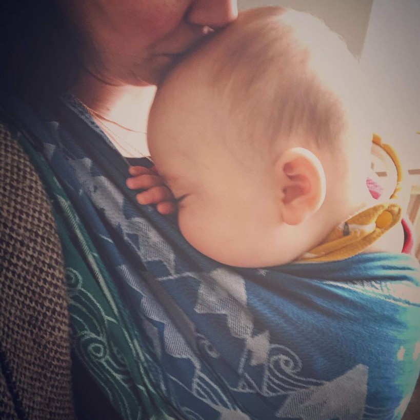 babywearing holds me together